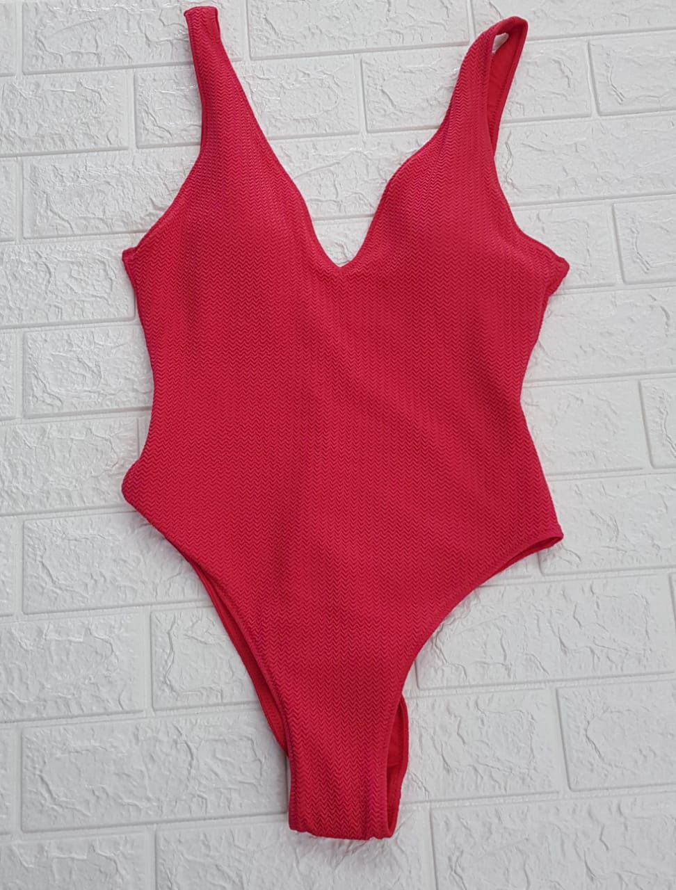Seafolly - Sea Dive Mailot, Colour: Chilli Red, Size.: UK 8, Style: Deep V-Neck