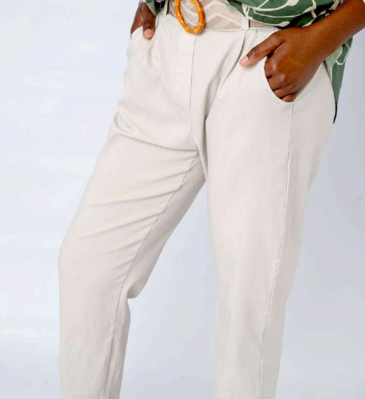 Iconic - Venetian Cropped Pants - Ecru