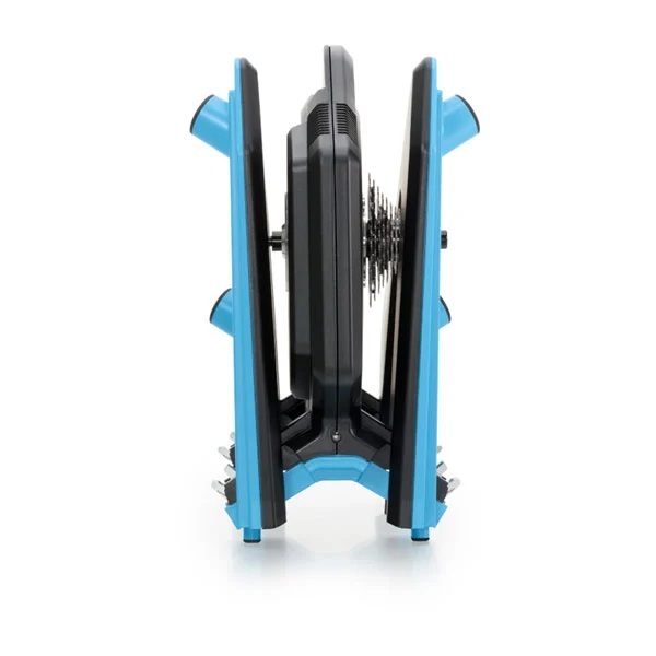 Promo Rullo Tacx® NEO 2T + Motion Plates + Tappetino + Voucher 6 mesi App Tacx Premium Promo Rullo Tacx® NEO 2T + Motion Plates + Tappetino + Voucher 6 mesi App Tacx Premium