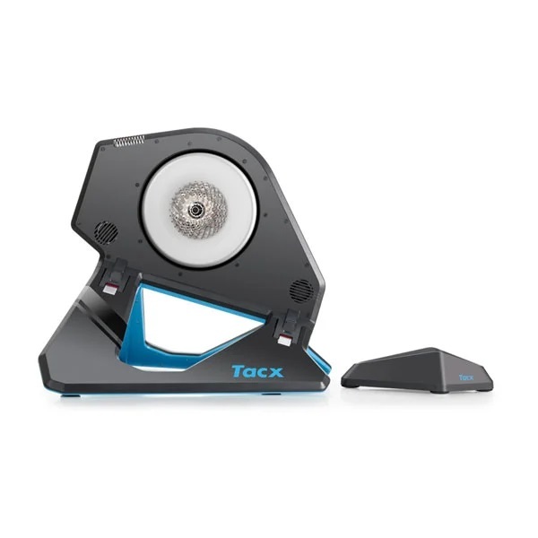 Promo Rullo Tacx® NEO 2T + Motion Plates + Tappetino + Voucher 6 mesi App Tacx Premium Promo Rullo Tacx® NEO 2T + Motion Plates + Tappetino + Voucher 6 mesi App Tacx Premium