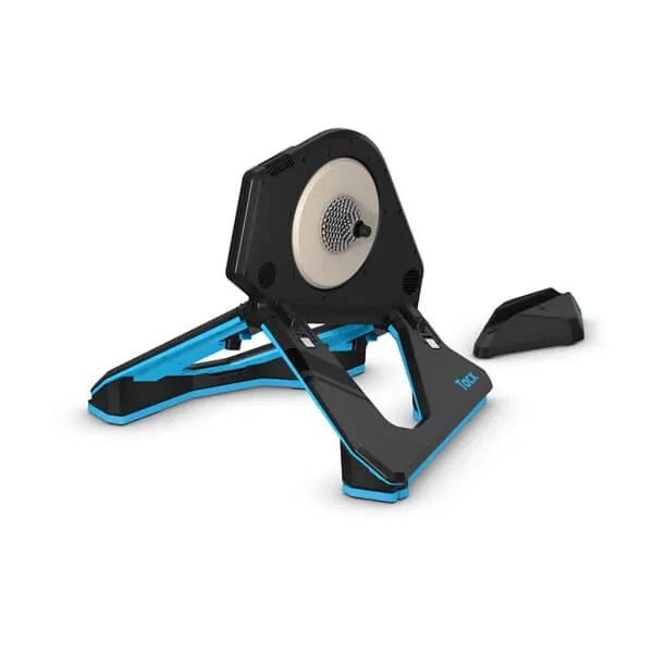 Promo Rullo Tacx® NEO 2T + Motion Plates + Tappetino + Voucher 6 mesi App Tacx Premium Promo Rullo Tacx® NEO 2T + Motion Plates + Tappetino + Voucher 6 mesi App Tacx Premium