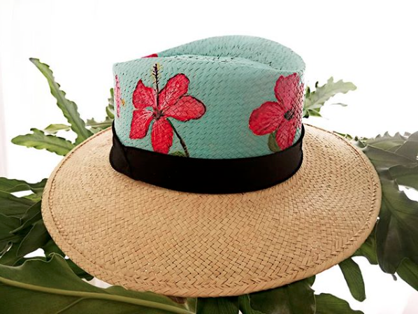 Sombrero de cana pintado a mano.