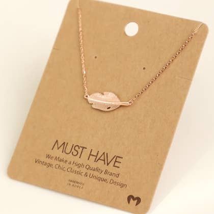 Textured Leaf Pendant Necklace: R