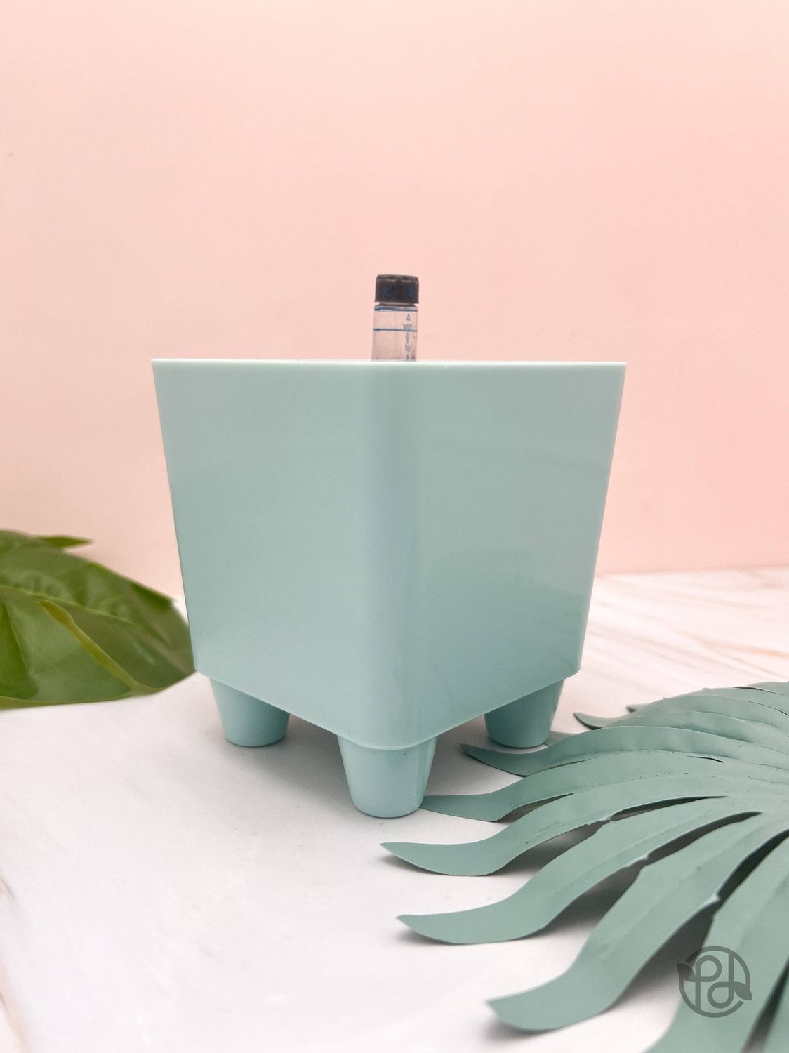4" Self Watering Moo Pot: Black