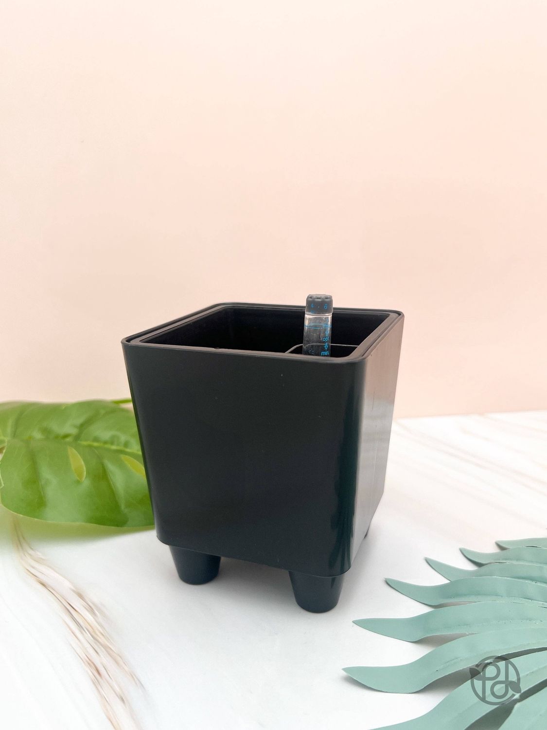 4" Self Watering Moo Pot: White