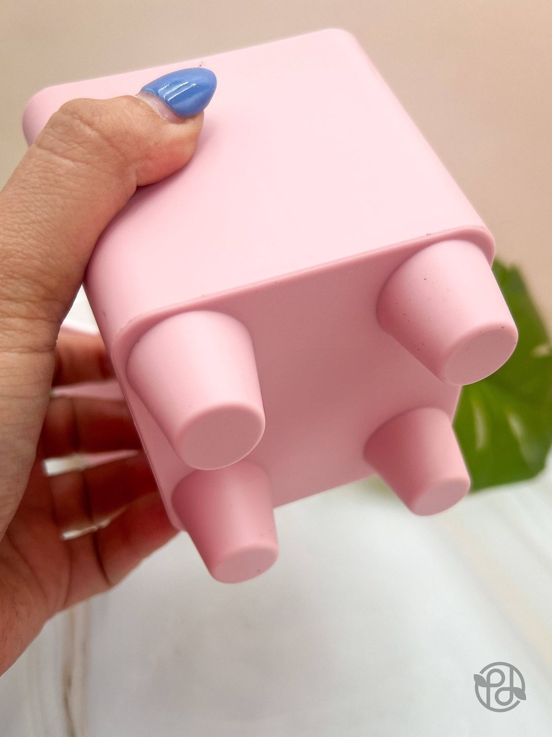 4" Self Watering Moo Pot: White