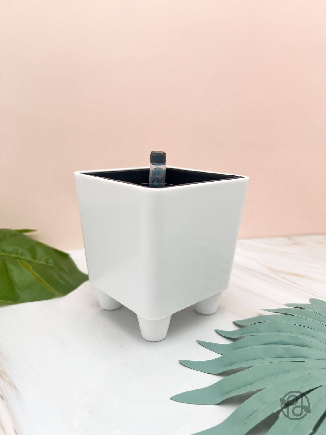 4" Self Watering Moo Pot: White
