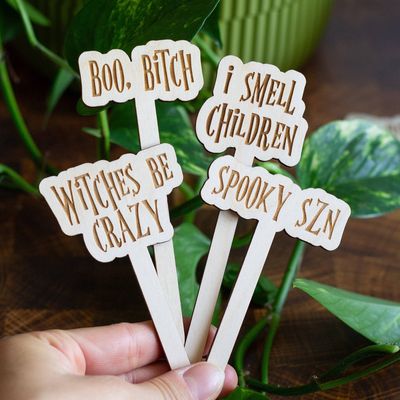 Halloween Wooden Plant Markers : I smell children