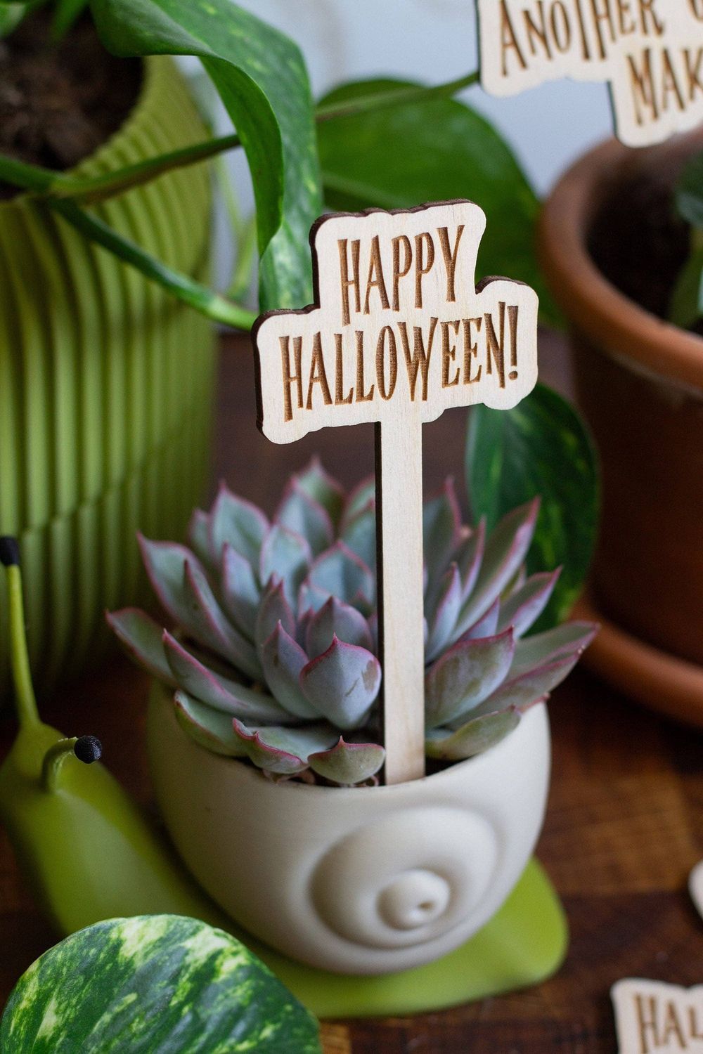 Halloween Wooden Plant Markers : I smell children