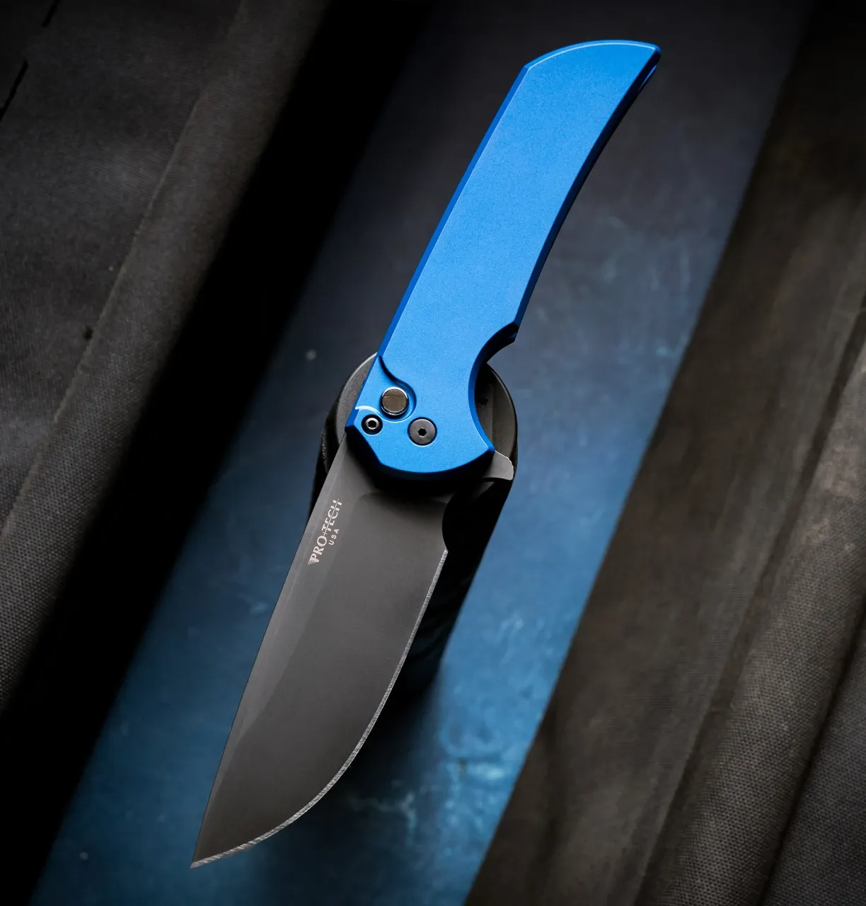 Pro-Tech Mordax Blue / Black / Magnacut / DP