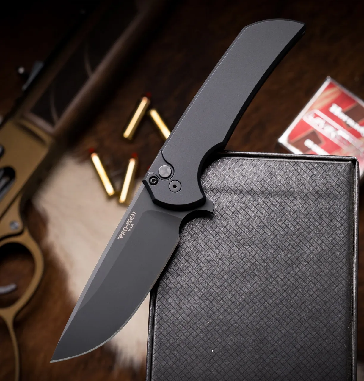 Pro-Tech Mordax Black / Black / Magnacut / DP