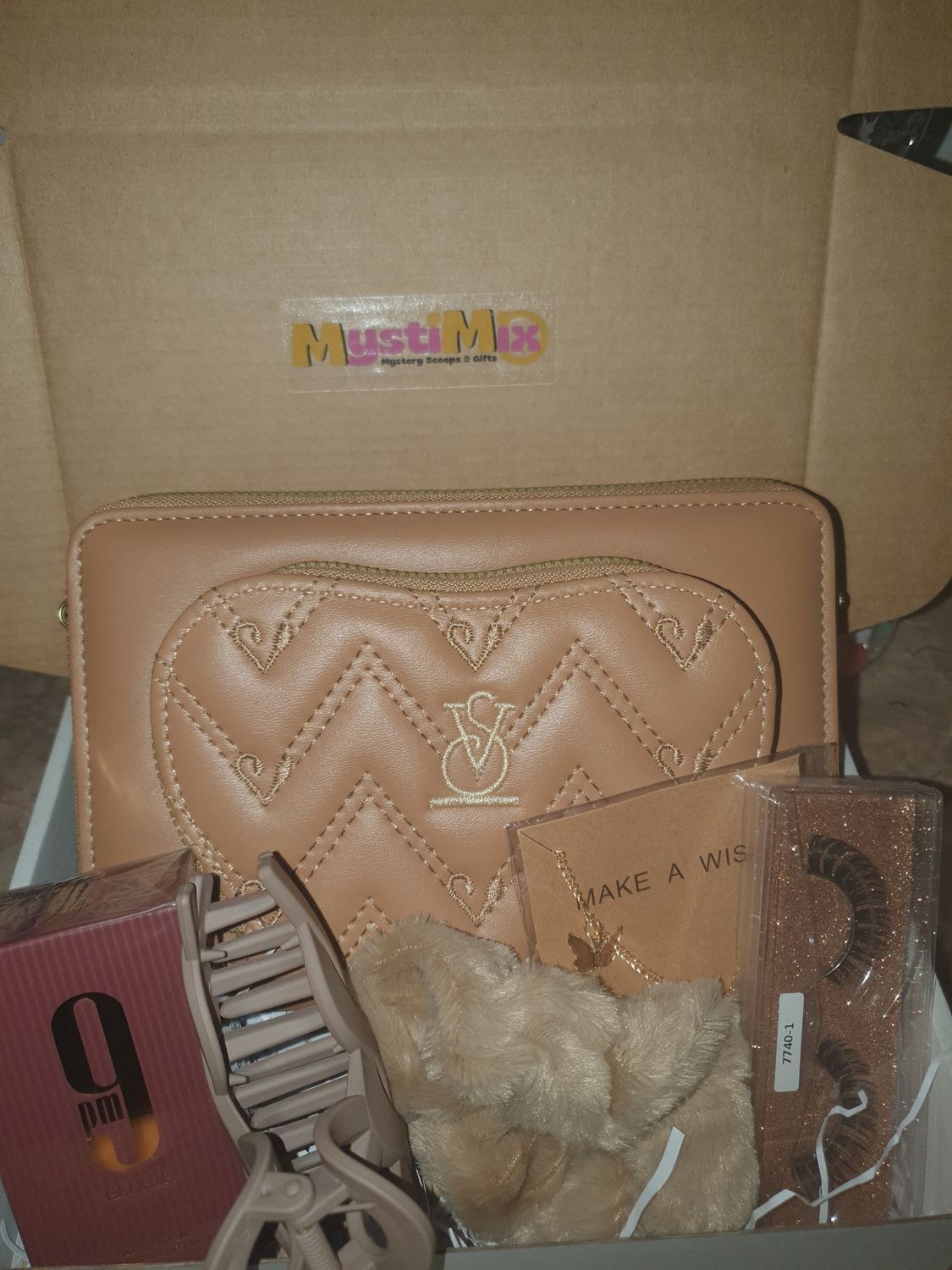 Chic Caramel Gift Box