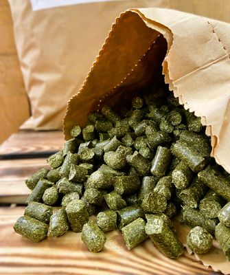 Bio Kräuter Heu Cobs aus der Schweiz