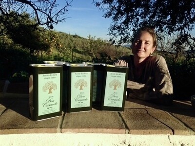 3 blikken Nieuwe oogst. Finca Don Carmelo´s 100% biologische Extra Virgen olijfolie, blik 2,5 liter. Vroege oogst. Met korting én gratis verzending! 3 blikken Nieuwe oogst. Finca Don Carmelo´s 100% biologische Extra Virgen olijfolie, blik 2,5 liter. Vroege oogst. Met korting én gratis verzending!