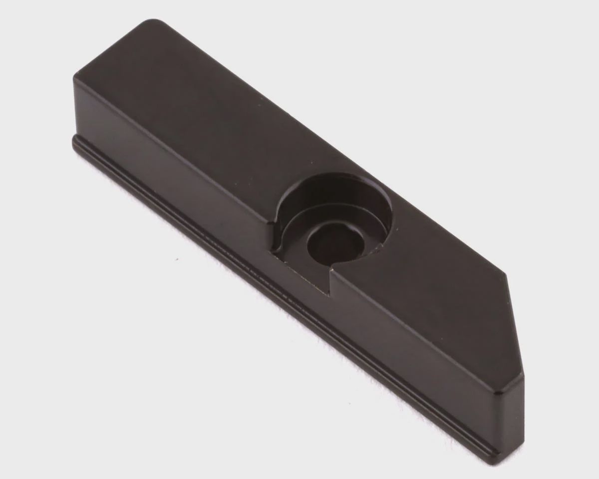 MUGA2705