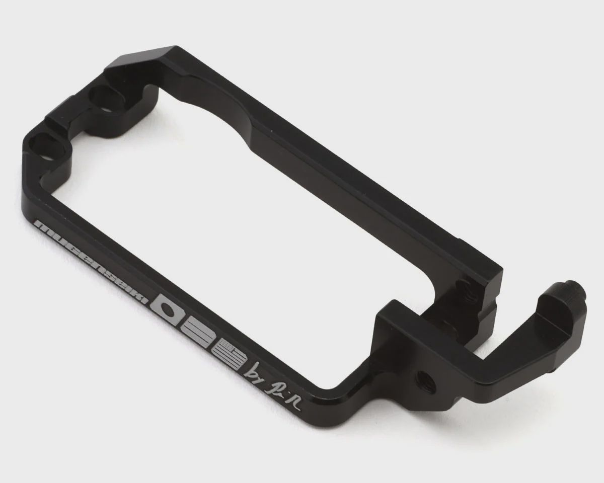 MUGA2317