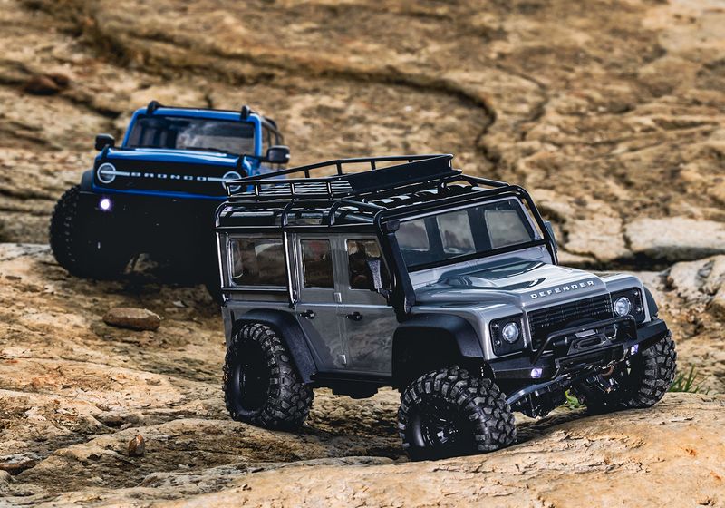 Traxxas 1/18 SCALE DEFENDER — 97054-1-BLUE