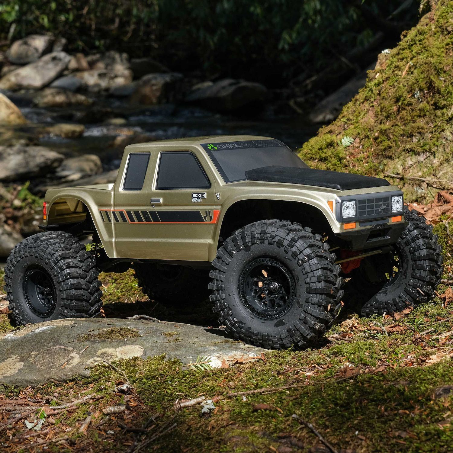 Axial 1/10 SCX10 III Coyote 4X4 RTR Rock Crawler Gold — AXI-3071