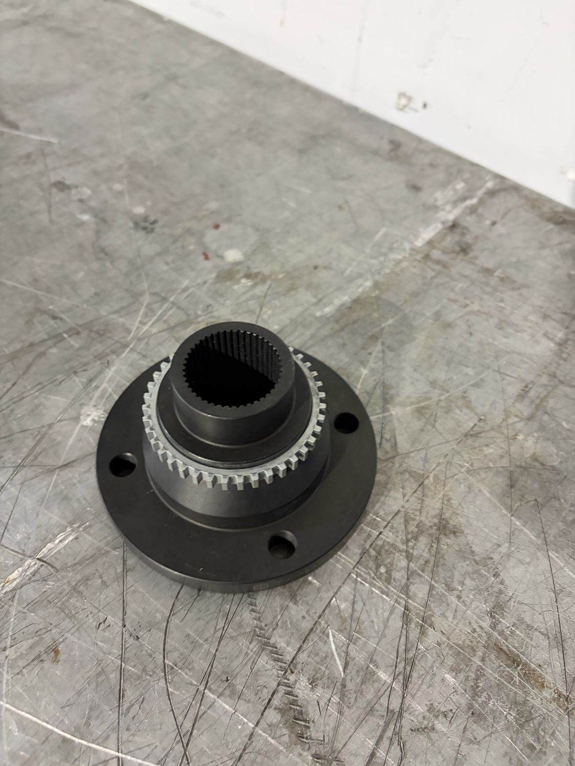 ZF-8HP output flange with speed sensor