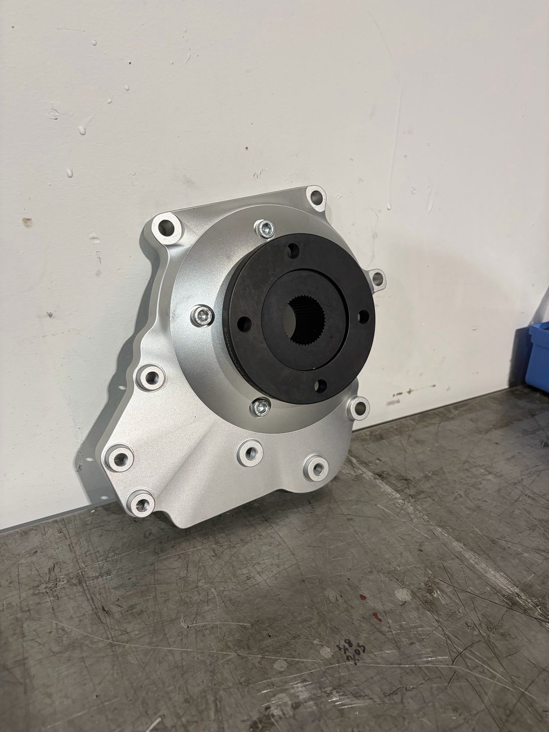 ZF-8HP AWD to RWD output adapter