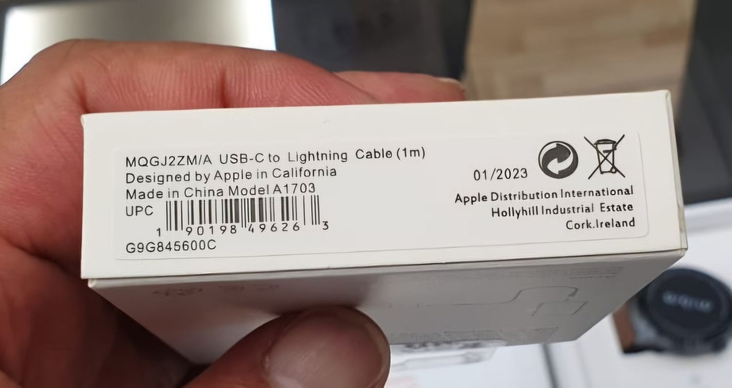 Apple Cable A1703