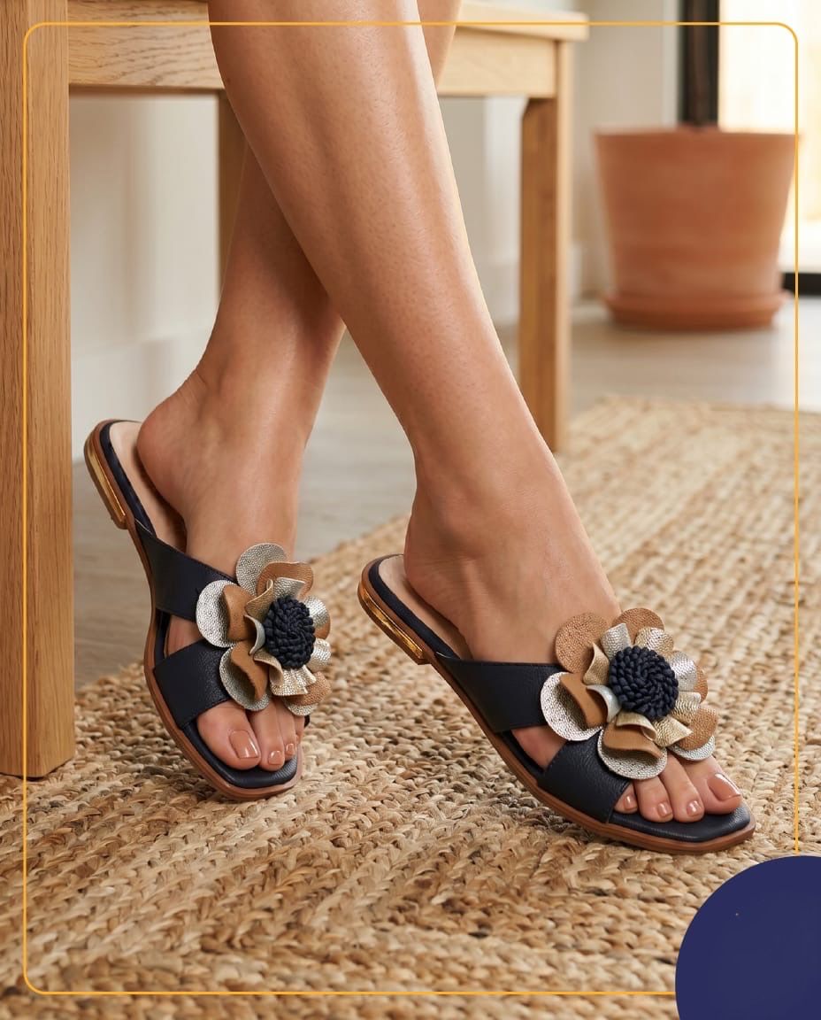 Lara Queen Eliz Blue Sandal