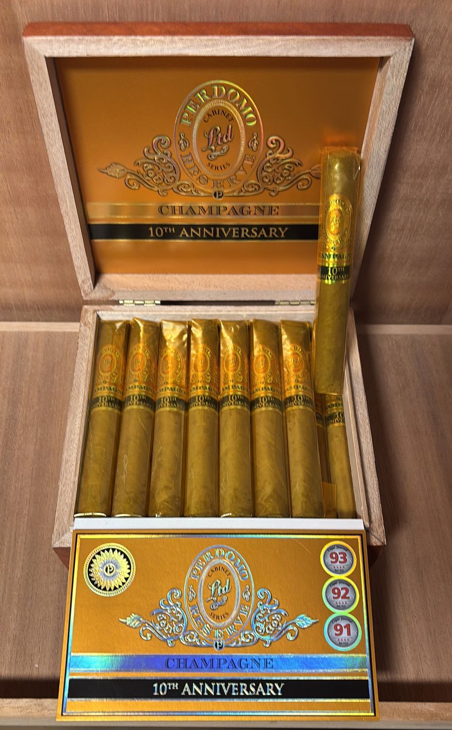 Reserve 10th Anniversary Champagne Epicure 6x54
