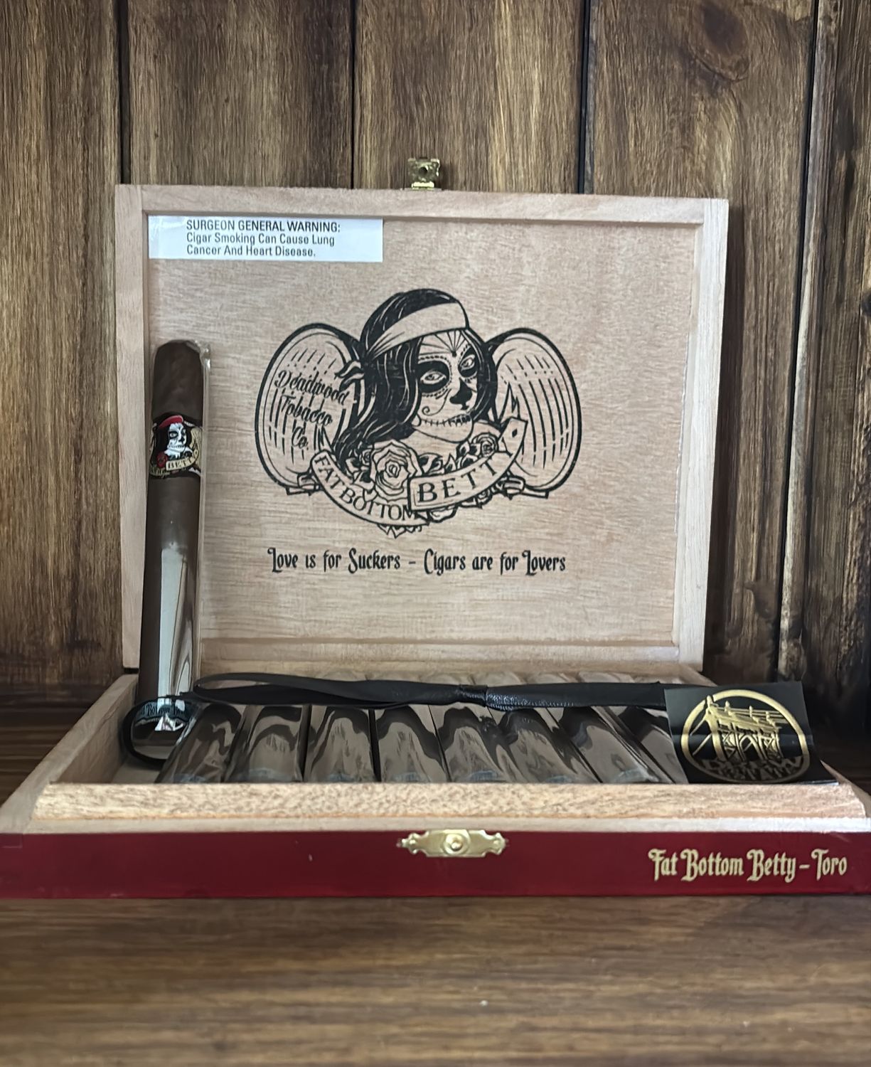 Fat Bottom Betty Toro 6x50