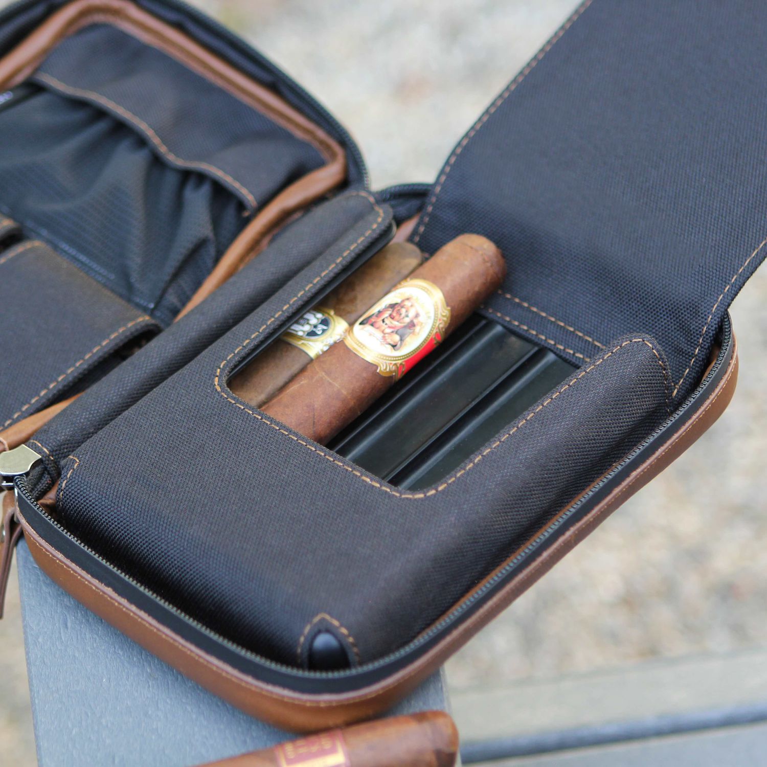 Brown Flint Travel Leather Cigar