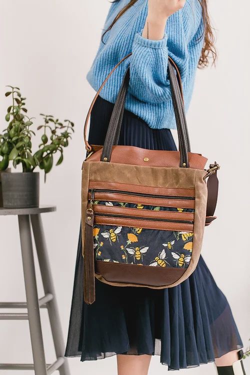 Covet Bag, Design: Convertible Bumblebees