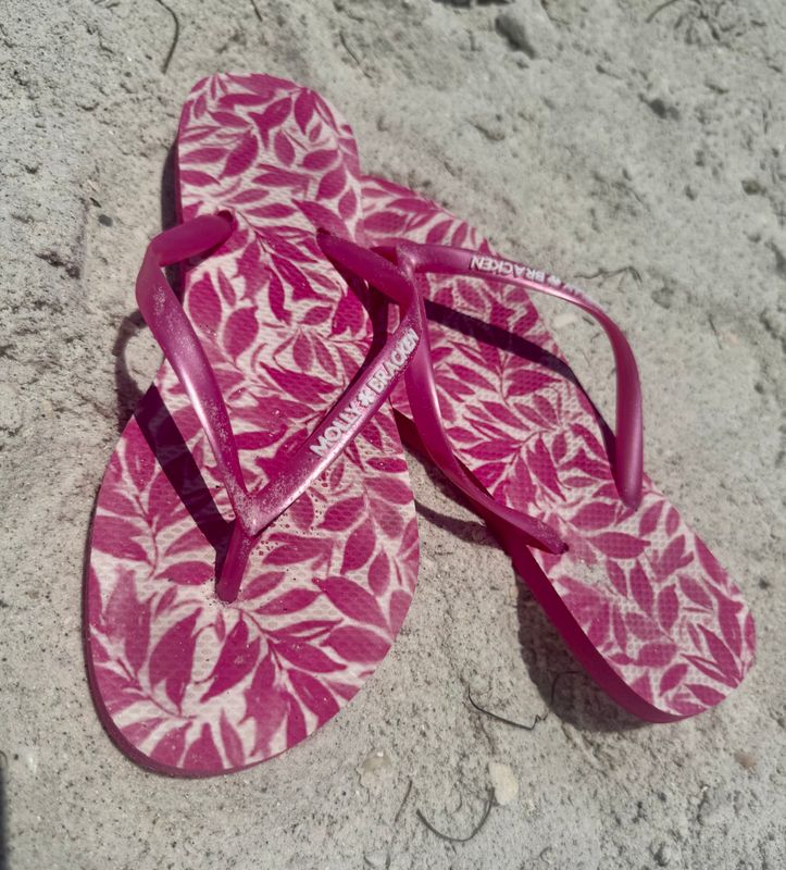 RESORT WEAR