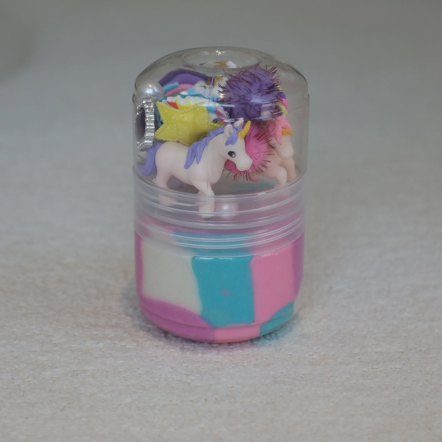Unicorn Play dough on- the go jar!