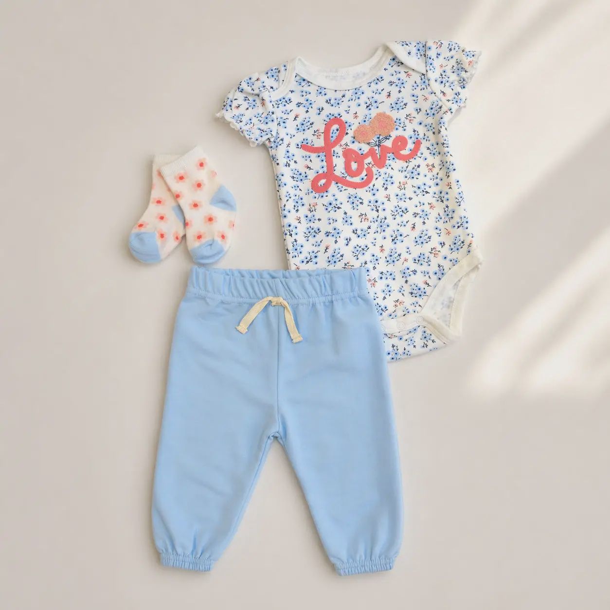 Baby 3pcs Chenille Applique Bodysuit Socks Pants Set