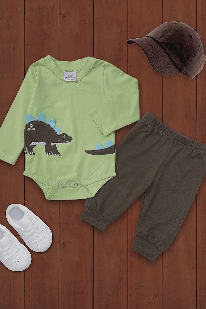Dinosaur application baby onesie w/pants. LC-RP-20219956 AMY