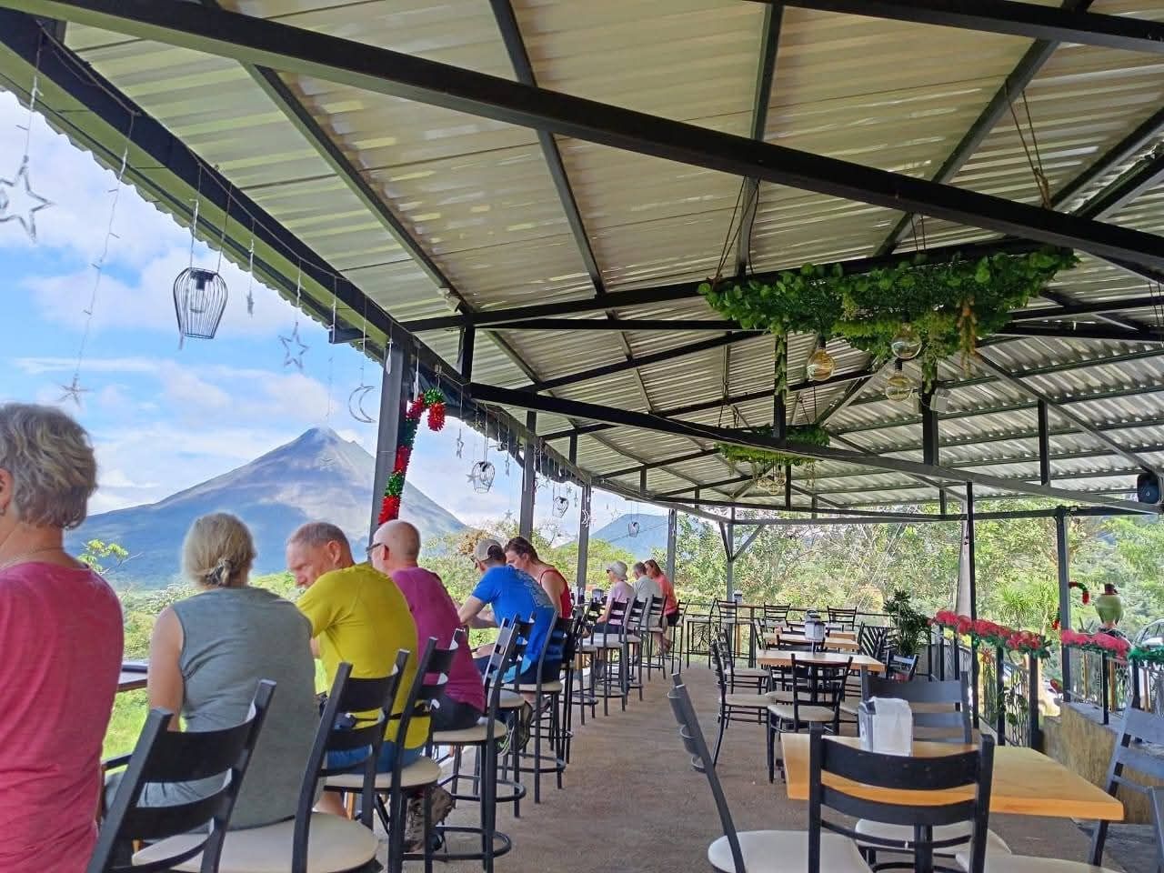 RESTAURANTE Y CABINAS EN EL CASTILLO DE LA FORTUNA 10