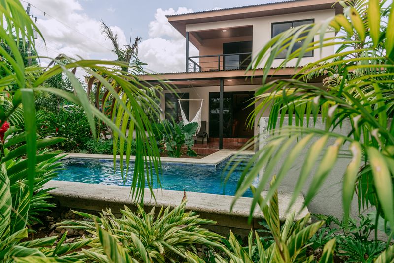 EN VENTA- CABAÑA MACAW HOUSE