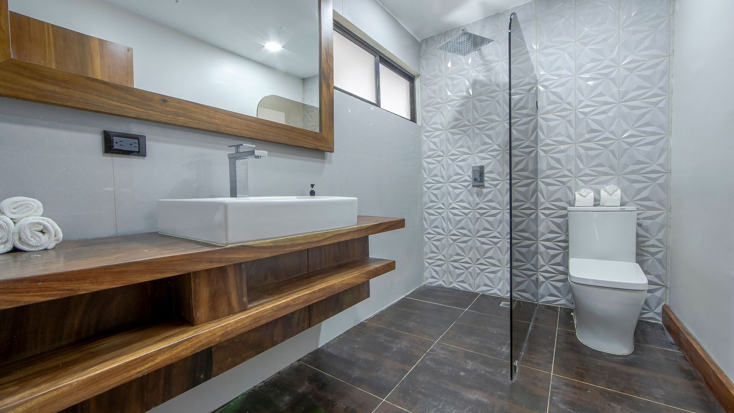 EN VENTA- LA FORTUNA COUNTRY HOUSE 10