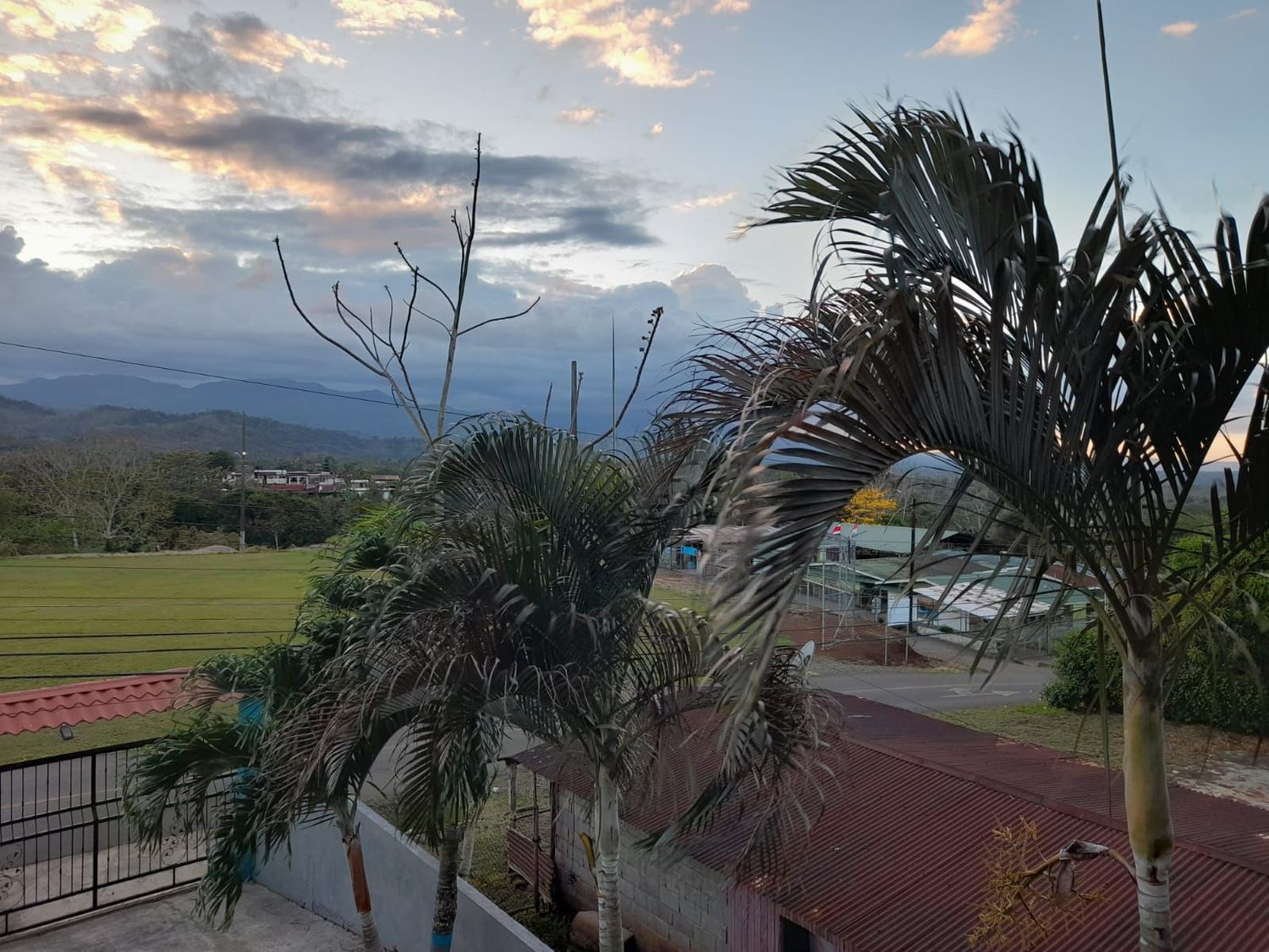 CASA EN VENTA- BAJO RODRIGUEZ DE SAN RAMÓN 2