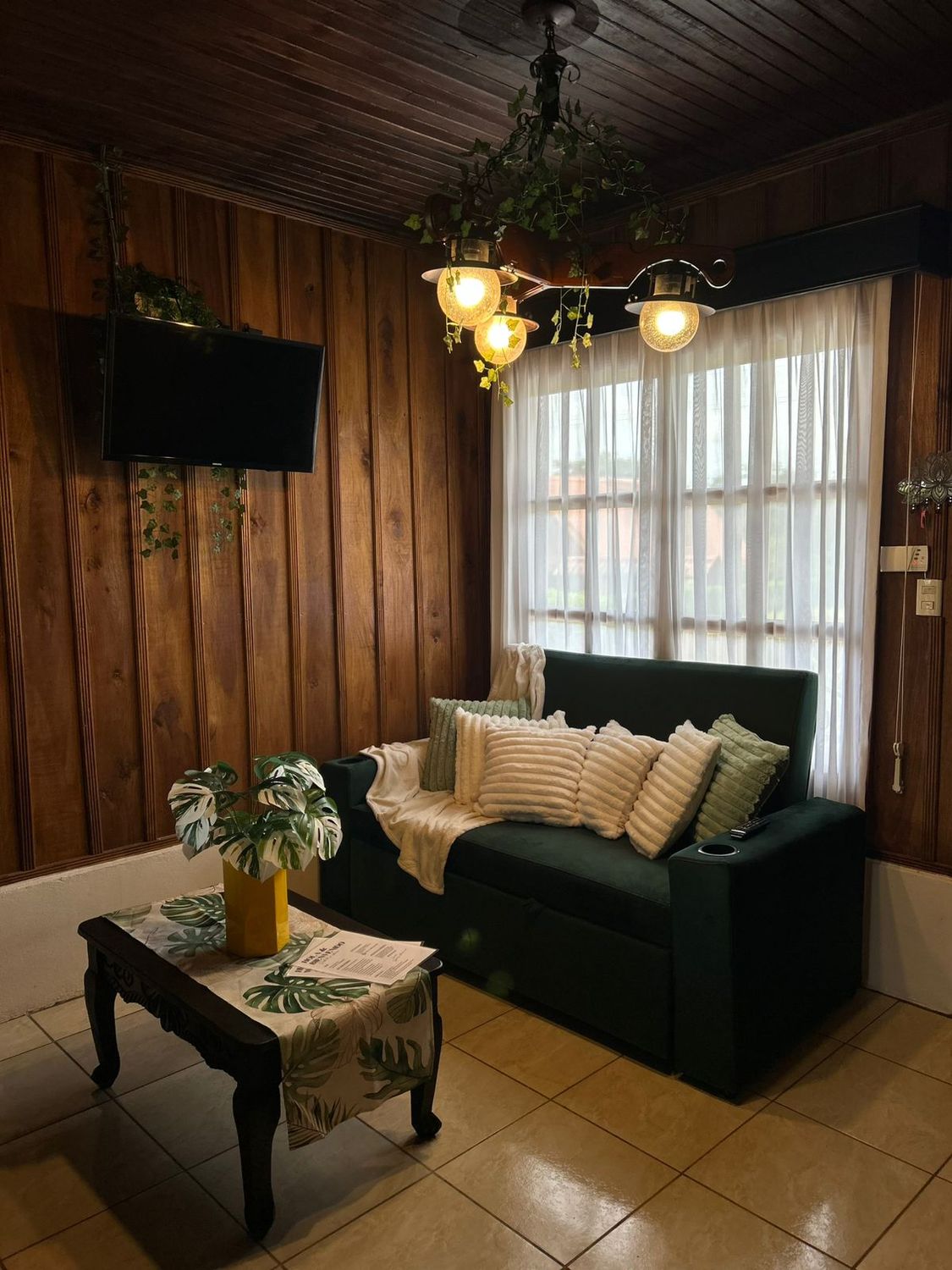 EN VENTA CABAÑA RUSTICA- CONDOMINIO NAKURY 1 6