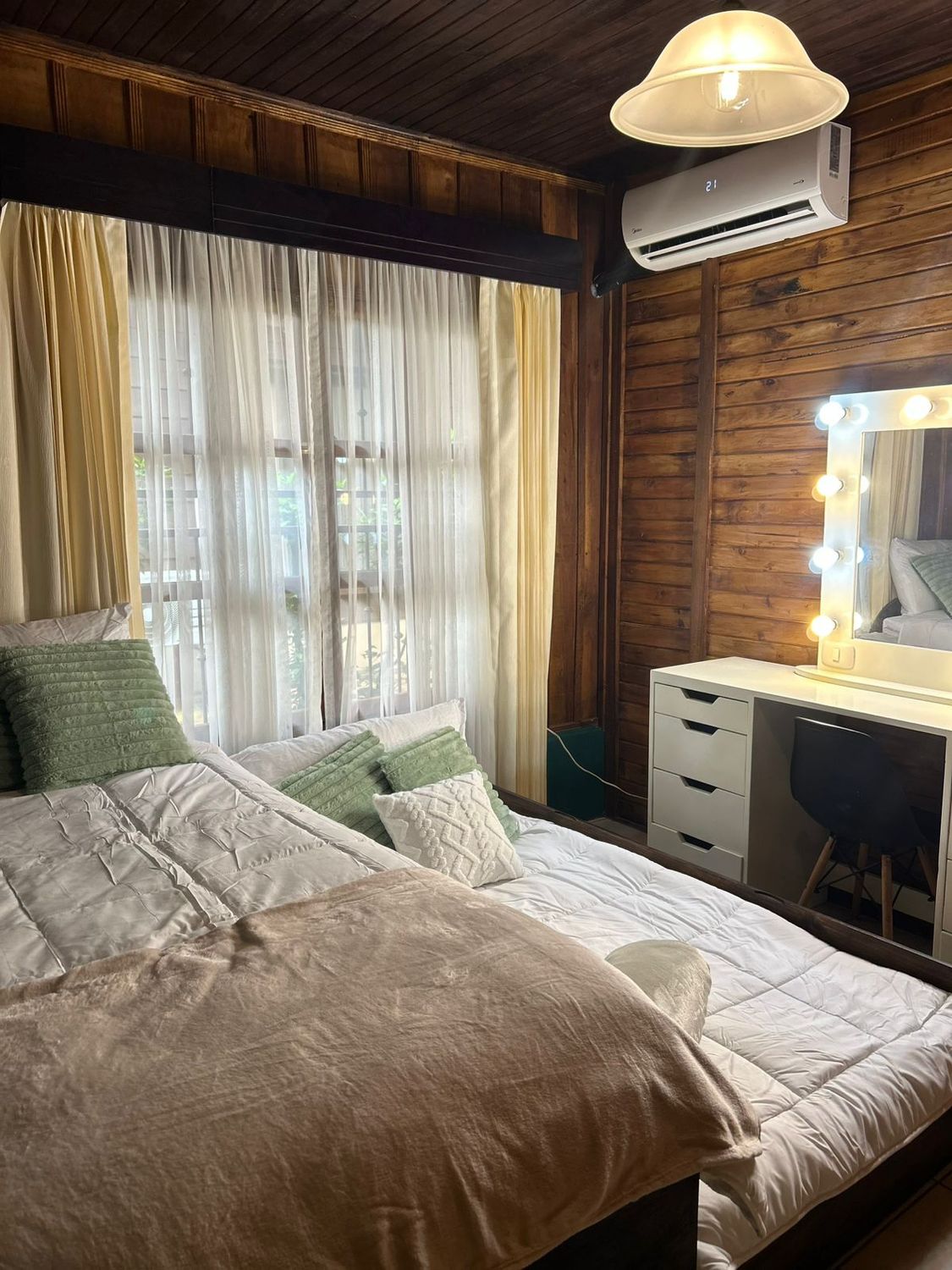 EN VENTA CABAÑA RUSTICA- CONDOMINIO NAKURY 1 9