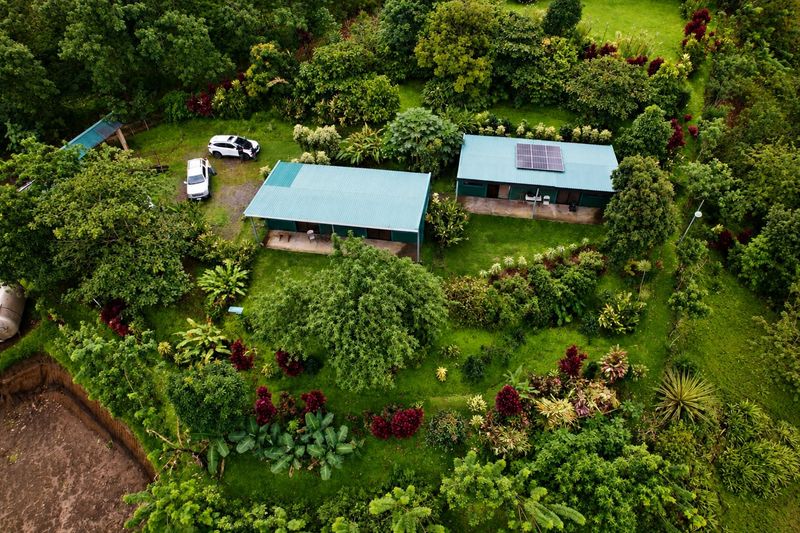 EN VENTA, LOTE CON CASA EN EL CASTILLO