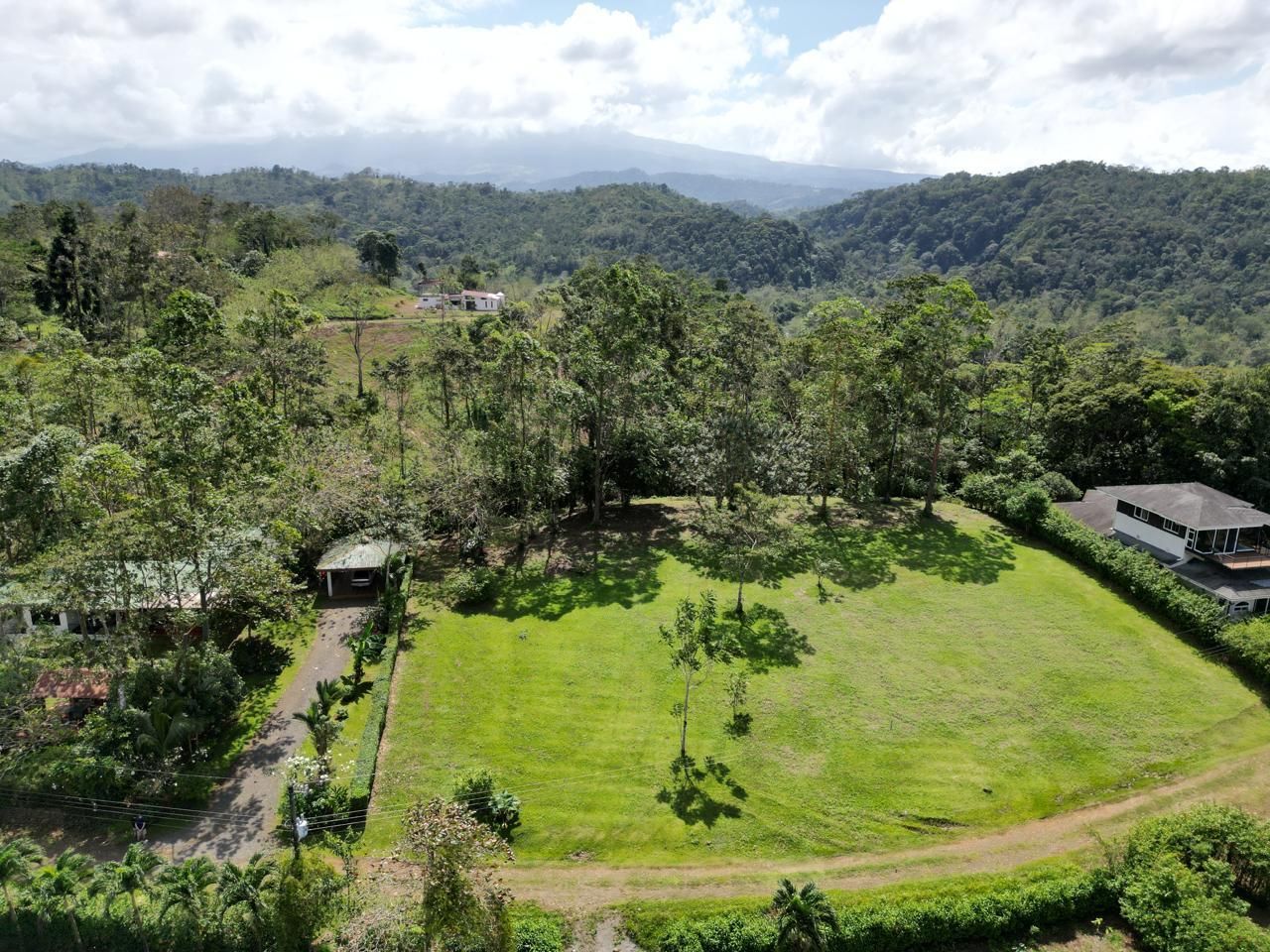 EN VENTA- QUINTA SAN FRANCISCO DE LA PALMERA 4