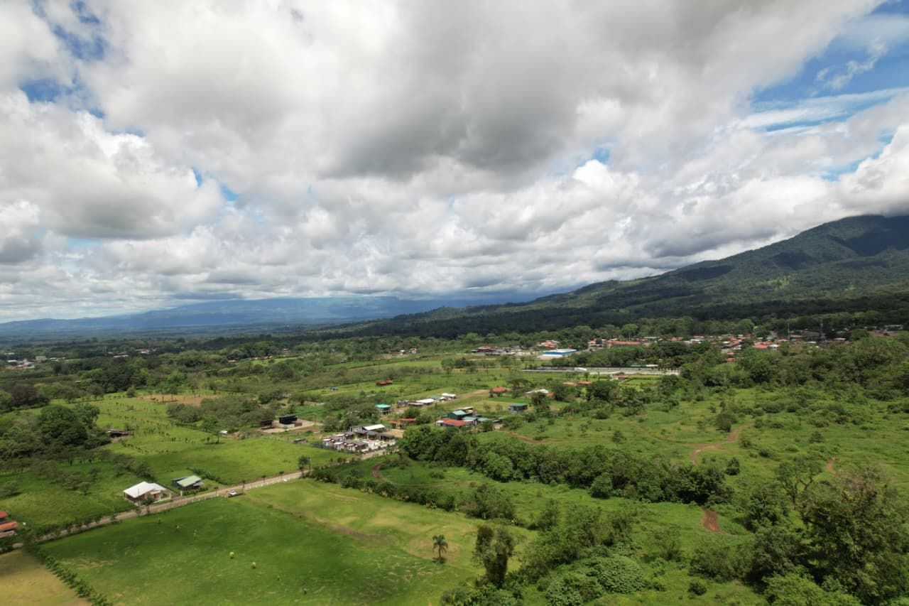 EN VENTA- QUINTA EN LA GUARIA DE LA FORTUNA 7
