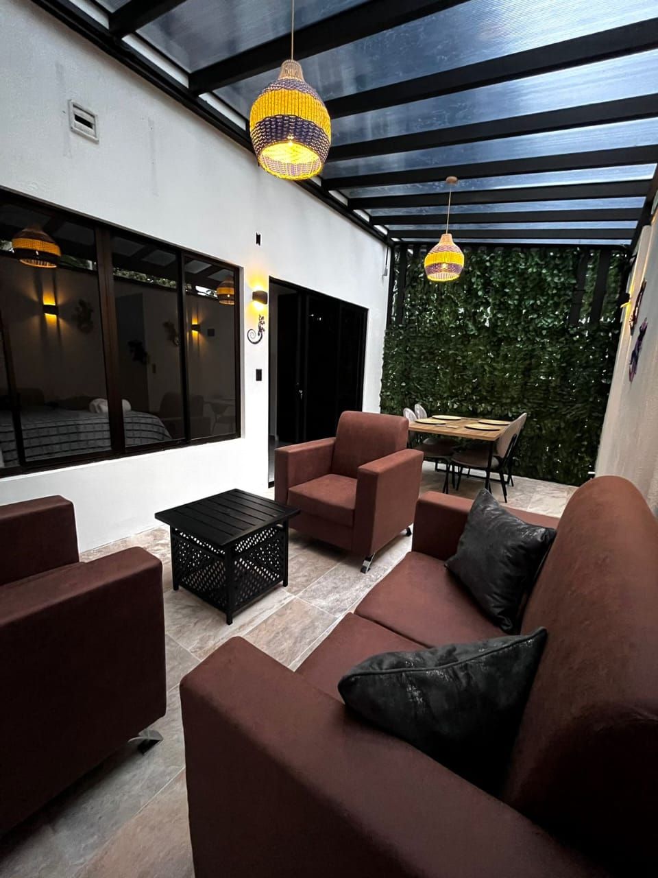 EN VENTA- MEVAK APARTMENTS SUITES 11