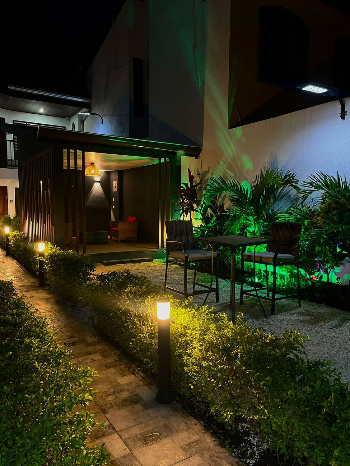 EN VENTA- MEVAK APARTMENTS SUITES 15