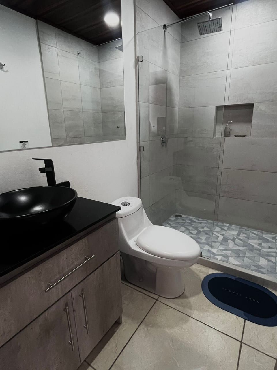 EN VENTA- MEVAK APARTMENTS SUITES 5