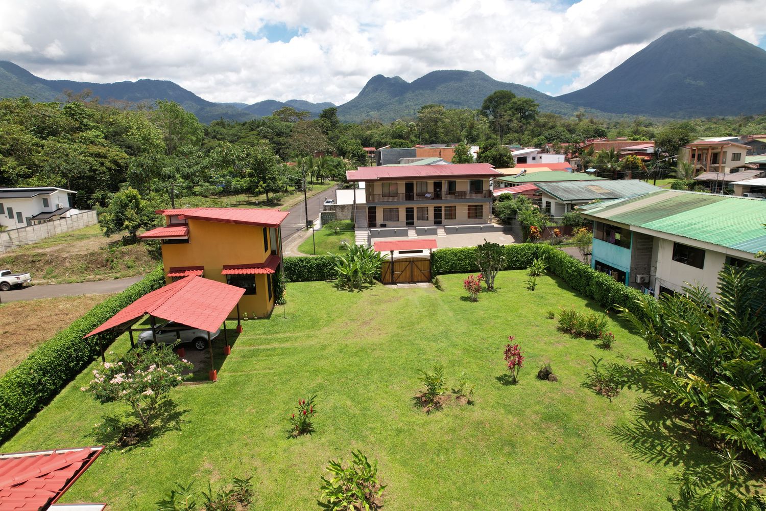 EN VENTA- CASA EN BARRIO PILO 4