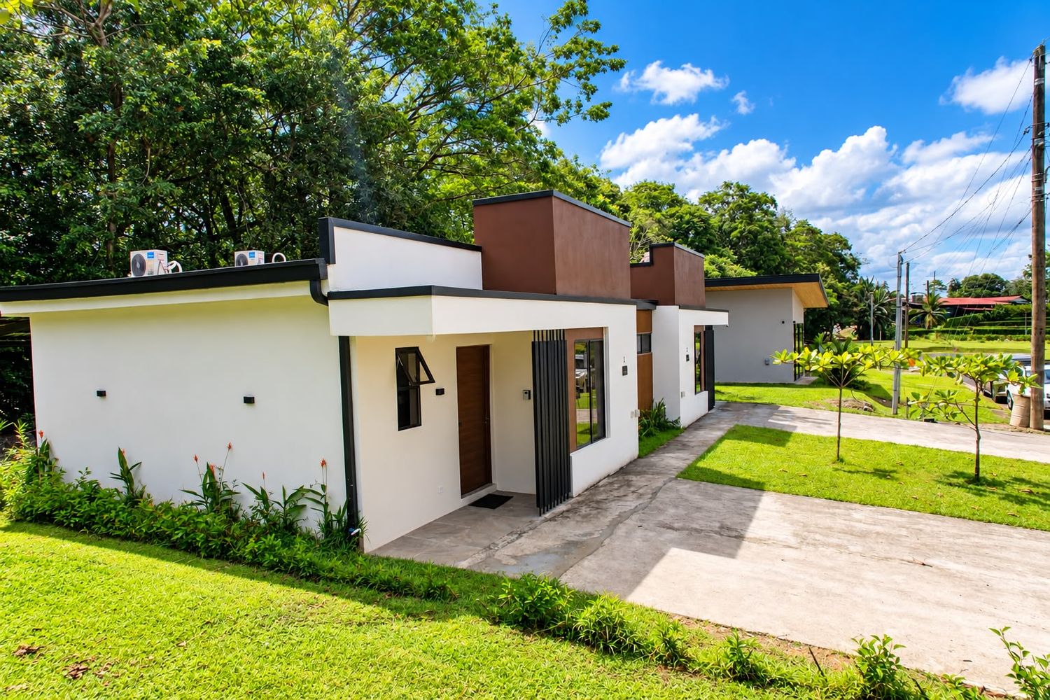 CASAS EN VENTA- CONDOMINIO PERLA UNO DE LA FORTUNA 2