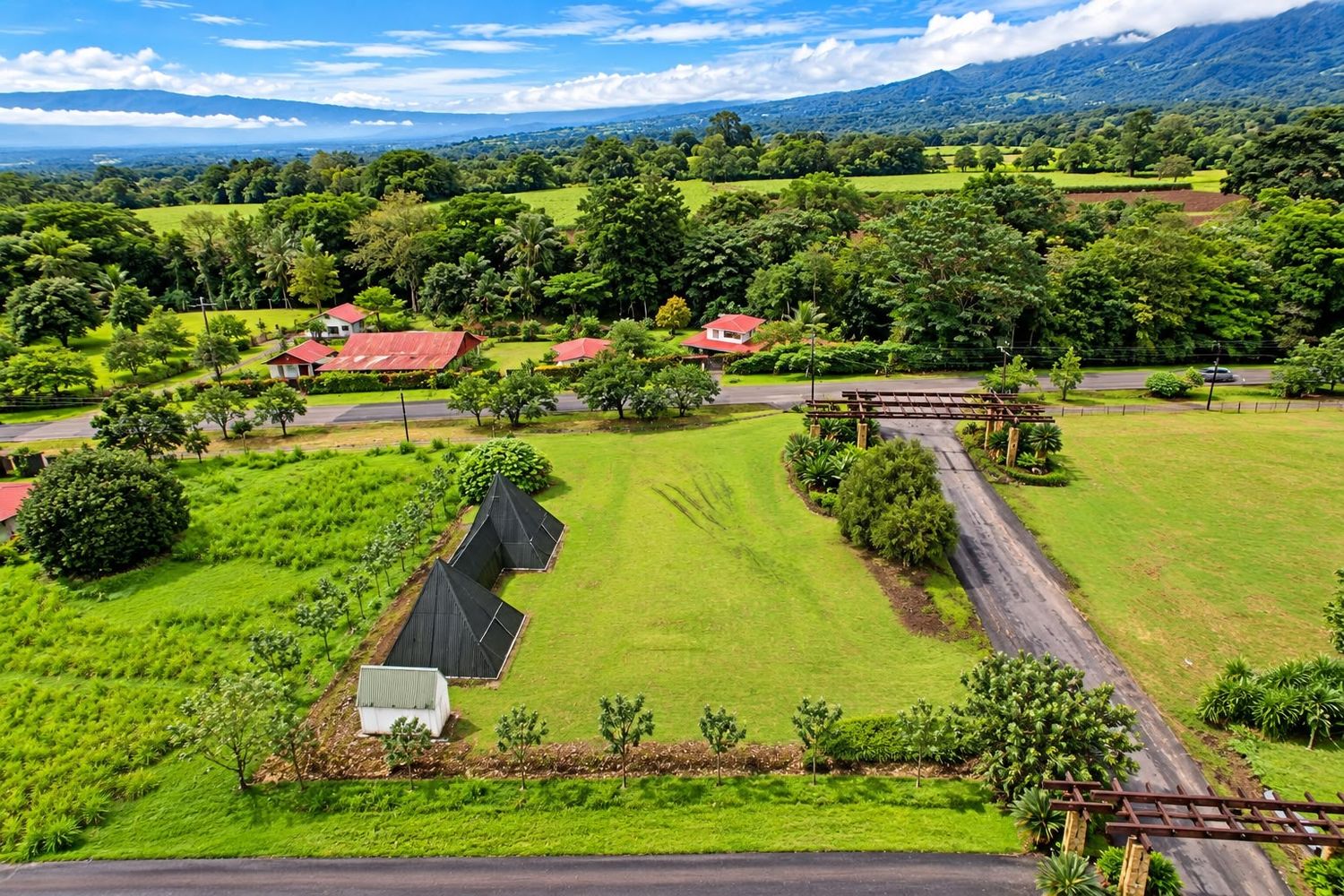 EN VENTA- LOTE EN LA FORTUNA DE SAN CARLOS 2