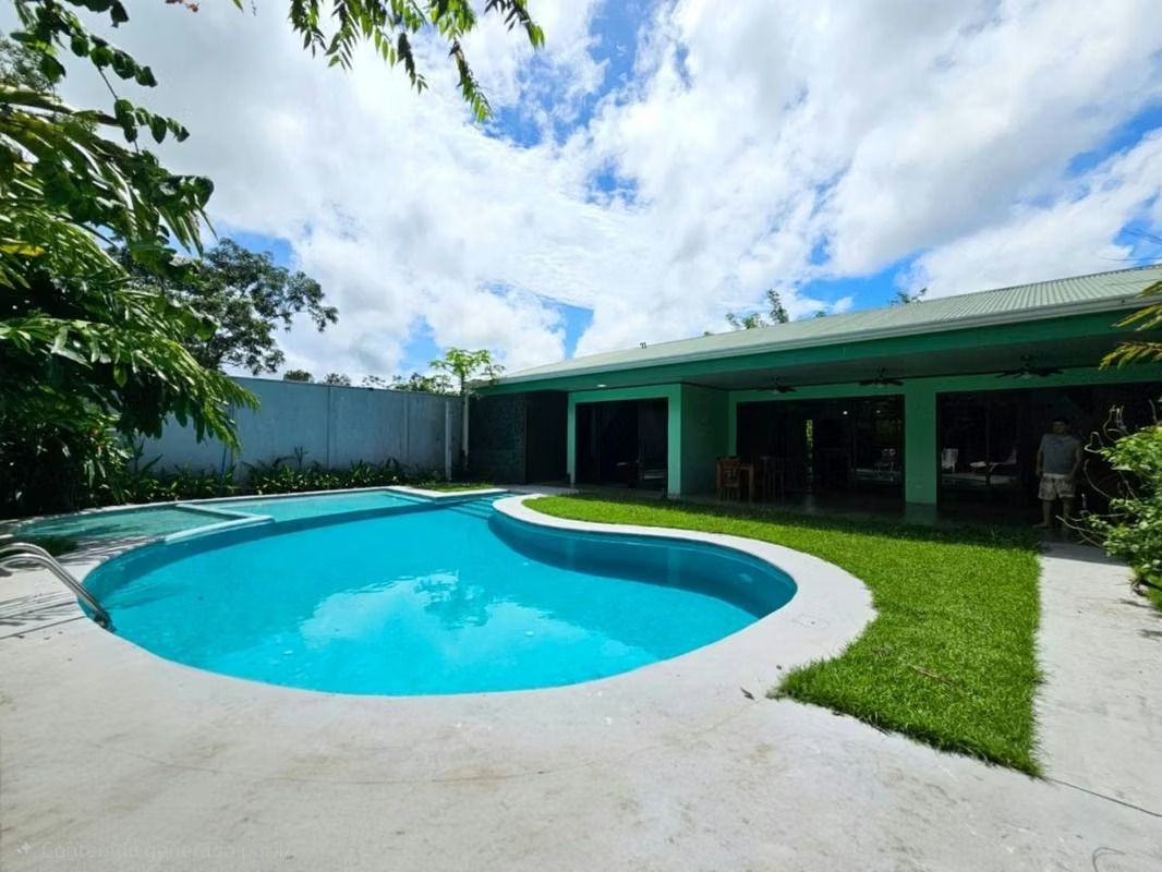 EN VENTA COMPLEJO VACACIONAL EN LA FORTUNA 10